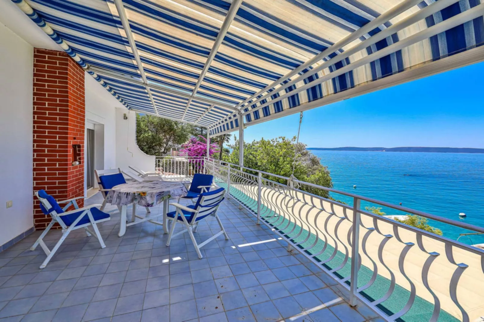 Holiday Home by the Sea with Terrace & Ocean Views on Čiovo - Two Bedroom Holiday Home - Terrasse
