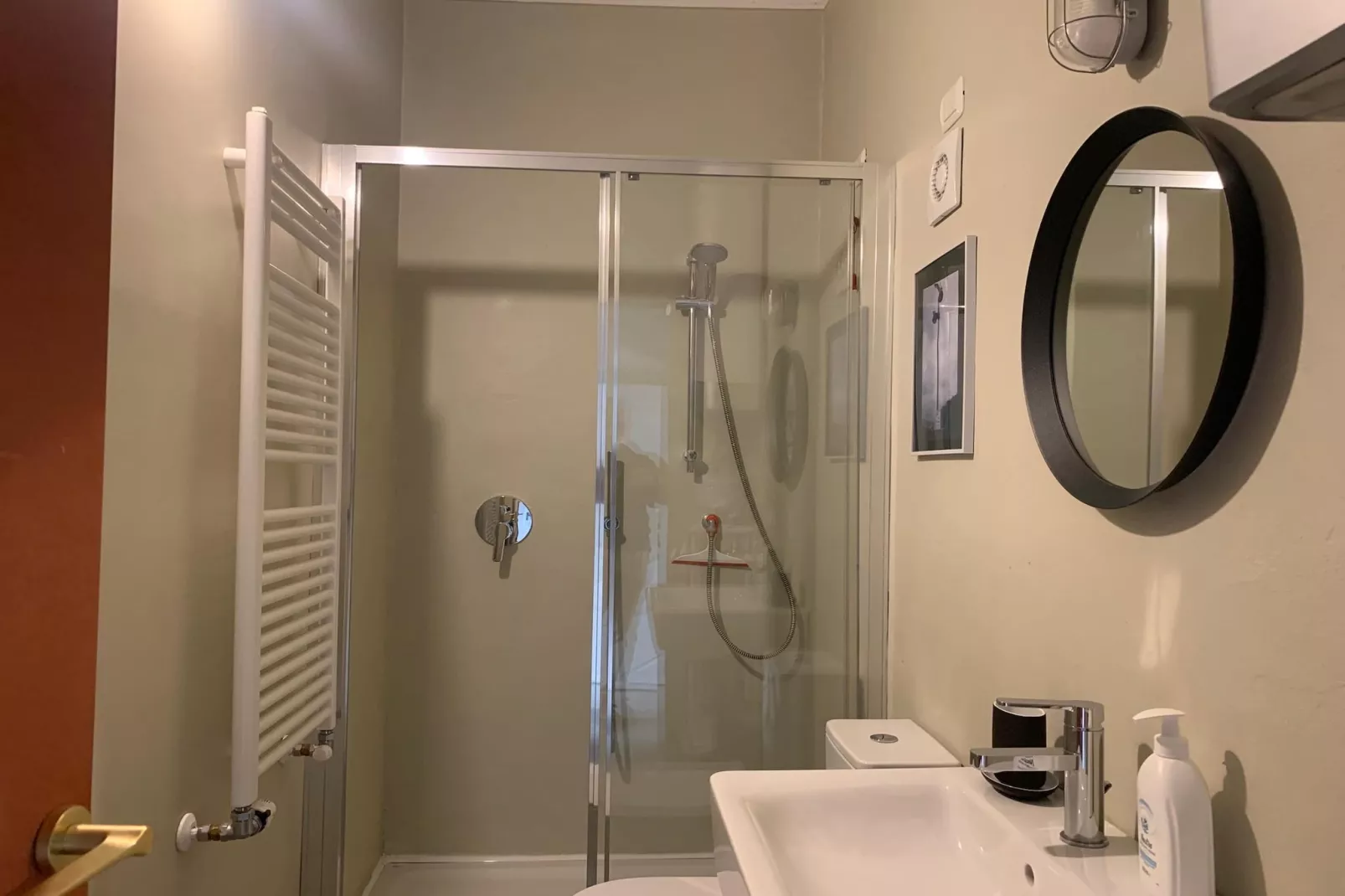 Ai Ronchi - piccolo appartamento con giardino a Cannero - Badezimmer