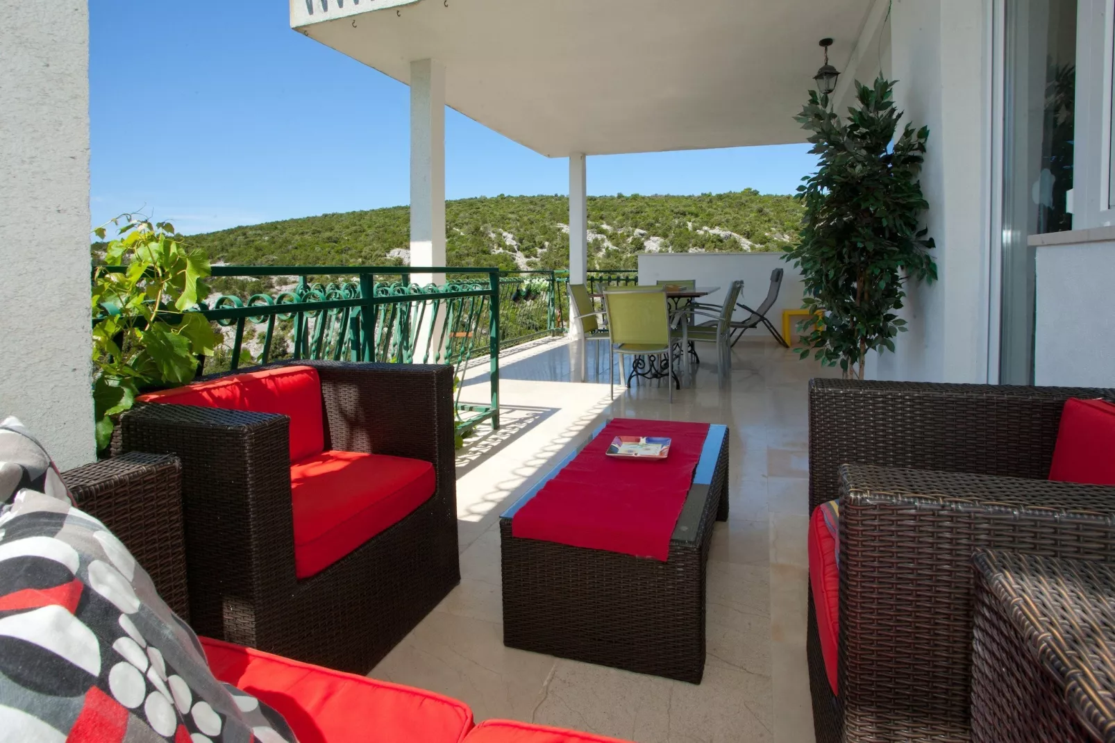 Wonderful Visinisce Apartments with Terrace and Sea Views - Standard Three Bedroom Apartment (Owner 2) - Terrace