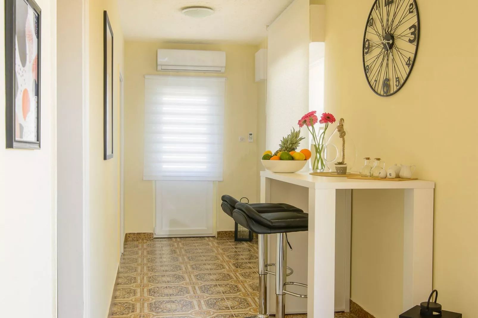 Modern Apartment Near Trogir Beach with Sea View Terrace and Lounge Area - Two Bedroom Apartment - Indoor