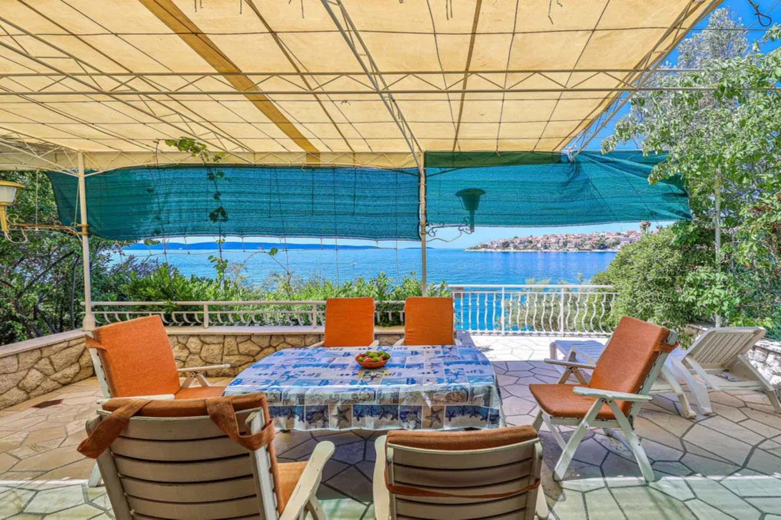 Holiday Home by the Sea with Terrace & Ocean Views on Čiovo - Two Bedroom Holiday Home - Terrasse
