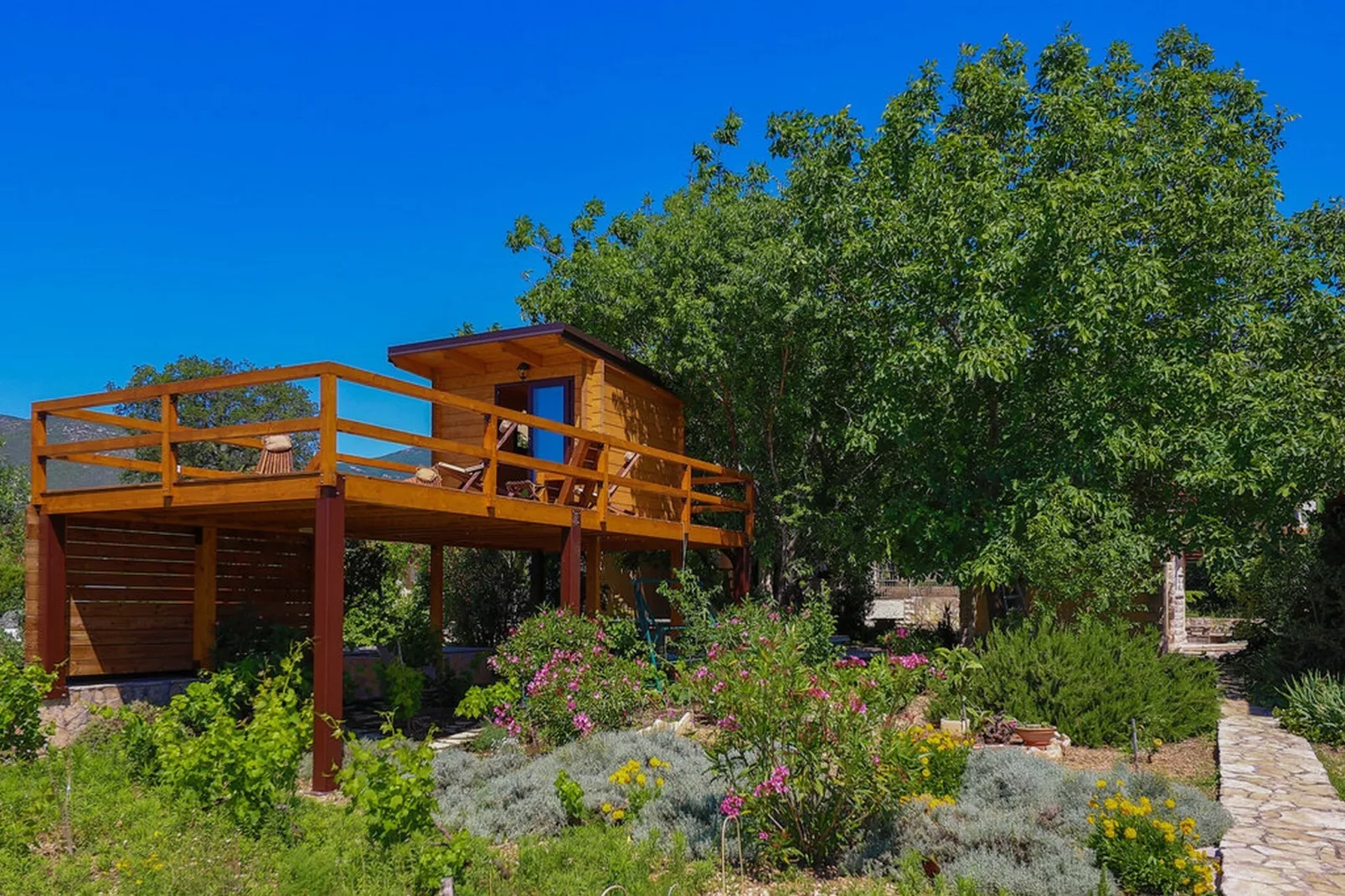 Picturesque Escape Holiday Home with Pool and Sauna - Four Bedroom Holiday Home with Sauna and Pool - Outdoor