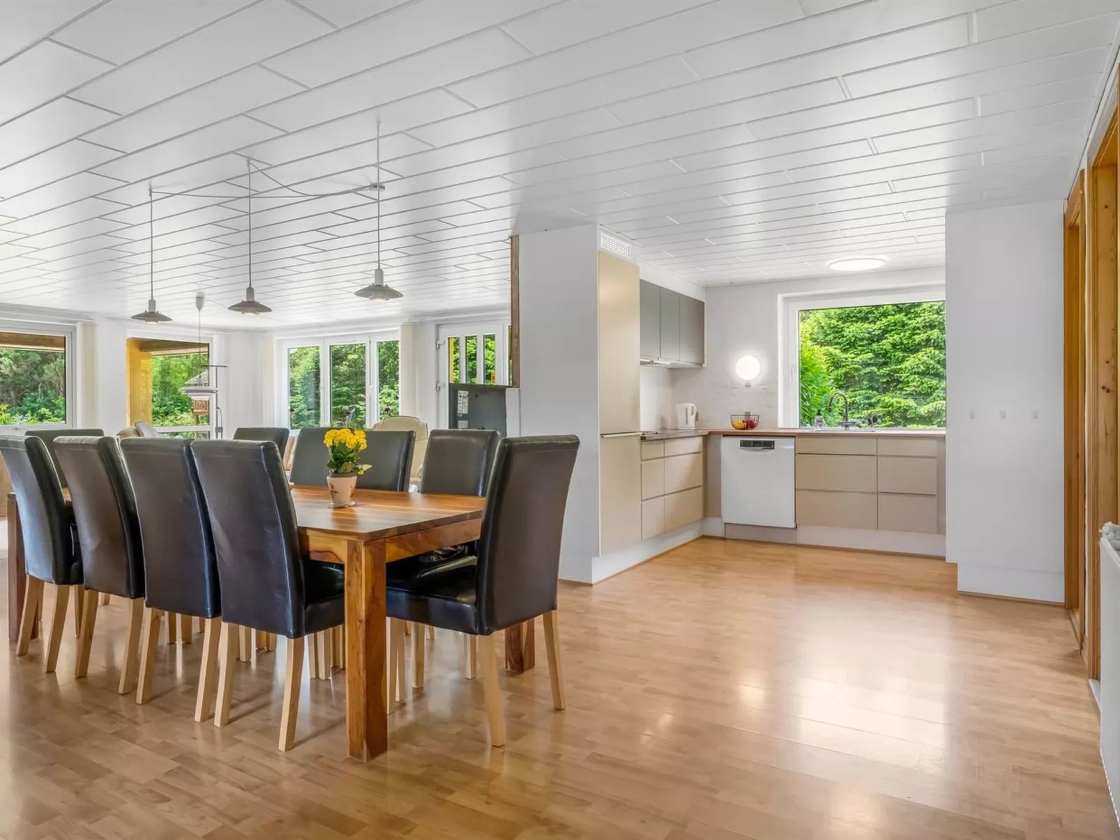 "Ebon" -  from the sea - Inside