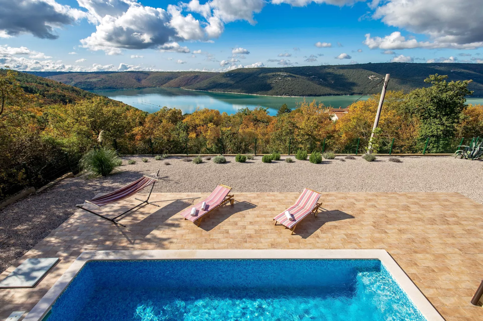 Wonderful Labin Villa with Private Pool and Sea Views - Three Bedroom - Terrasse/Balkon