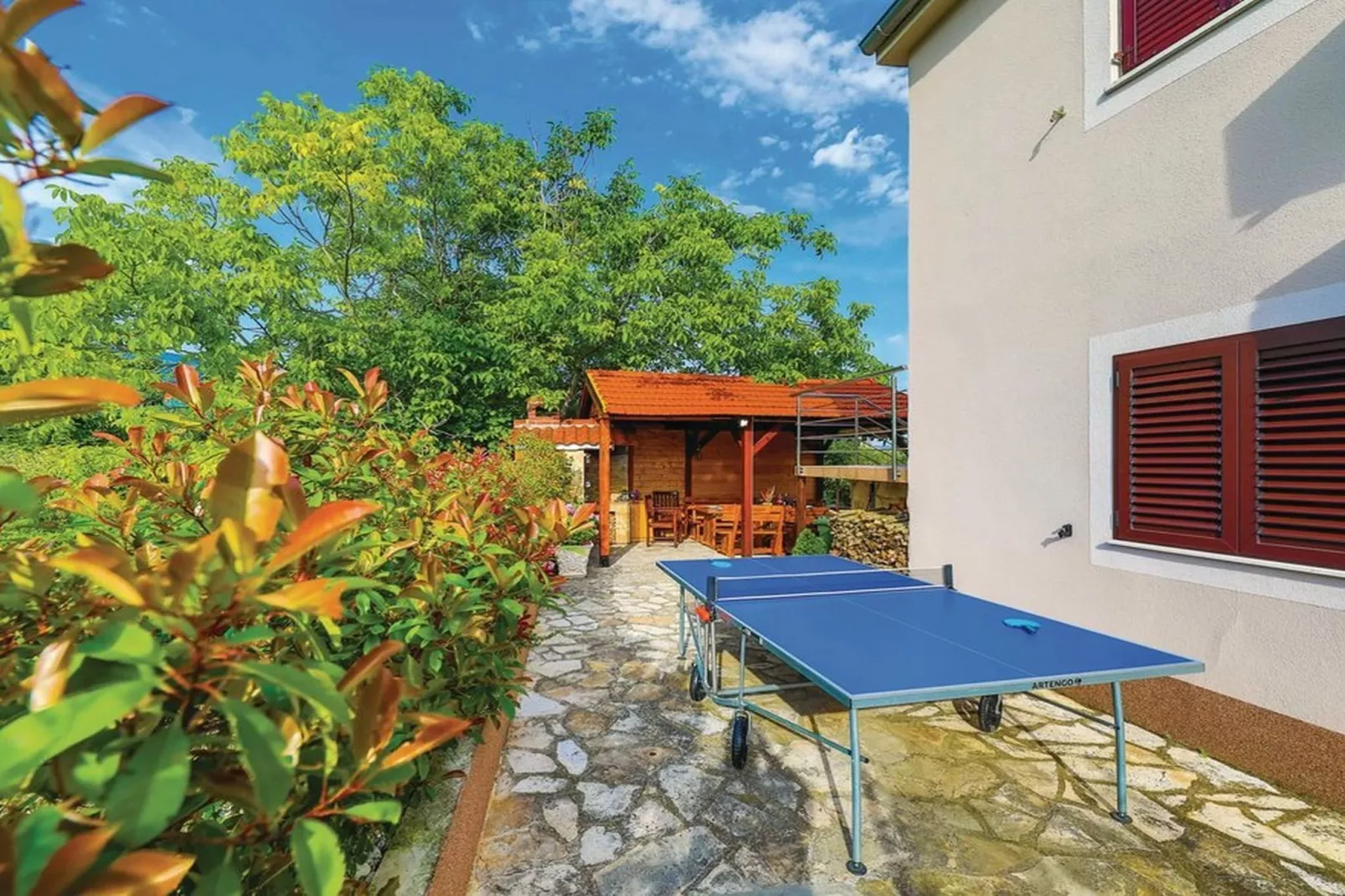 Mediterranean Stylish Villa with Pool in Kastel Stari - Six Bedroom Villa with Pool - Im Freien