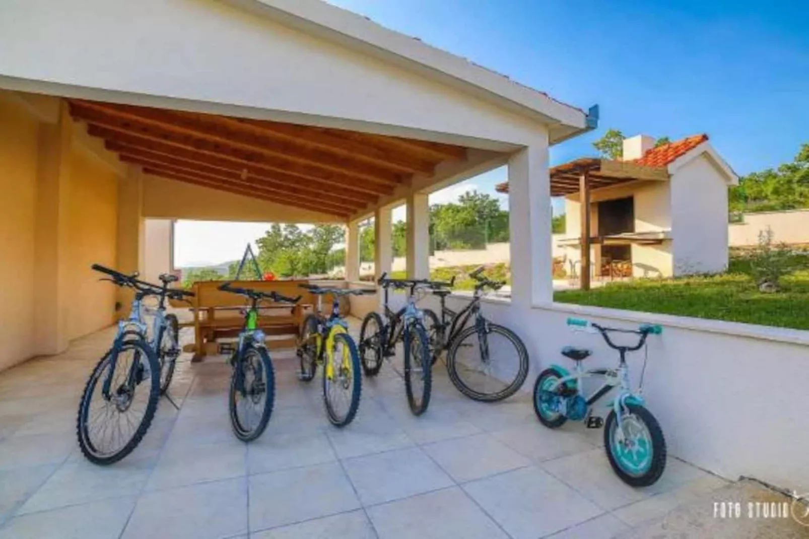 Peaceful Escape with Mountain Views, Heated Pool and Modern Amenities in Radošić - Four Bedroom Villa - Terrace