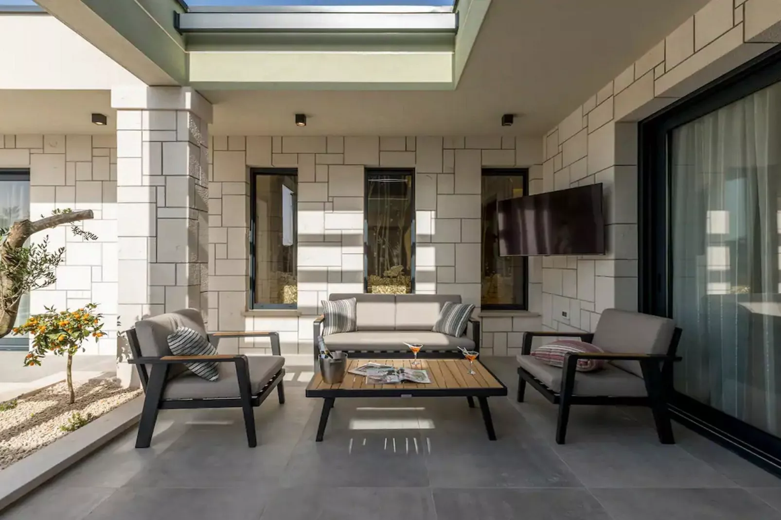 Sophisticated Oasis Residence Villa with Pool - Three Bedroom Villa with Pool - Ausstattung