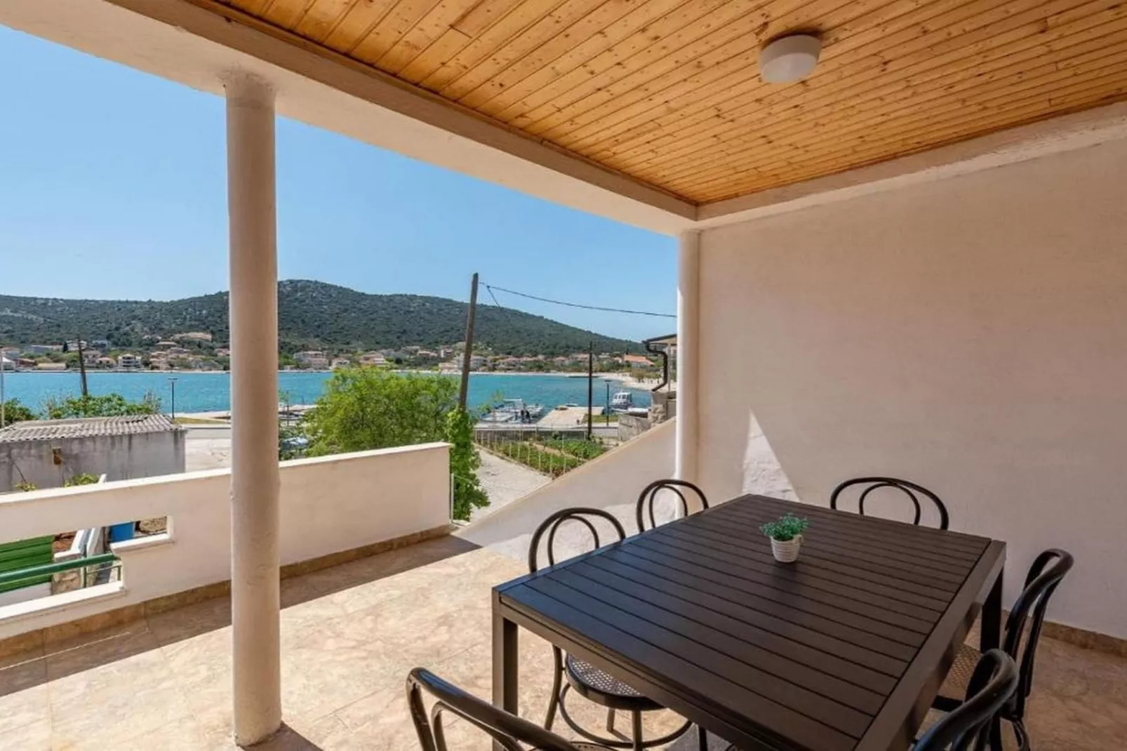 Three Bedroom Holiday Home - Indoor