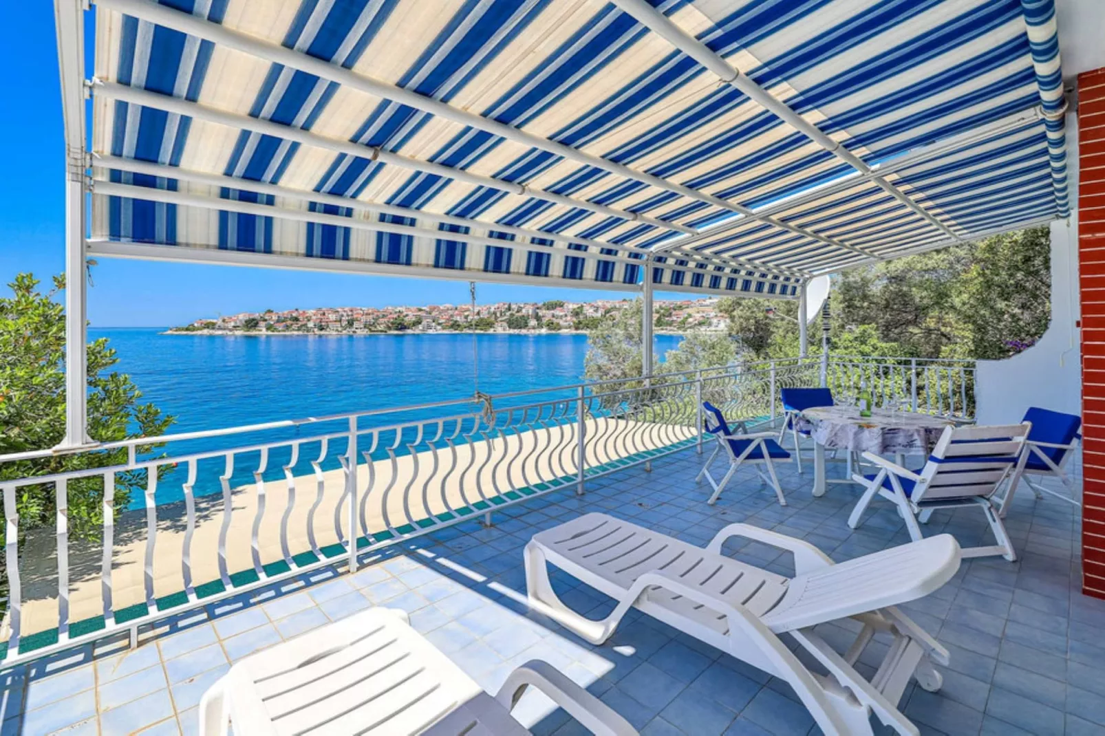 Holiday Home by the Sea with Terrace & Ocean Views on Čiovo - Two Bedroom Holiday Home - Terrasse