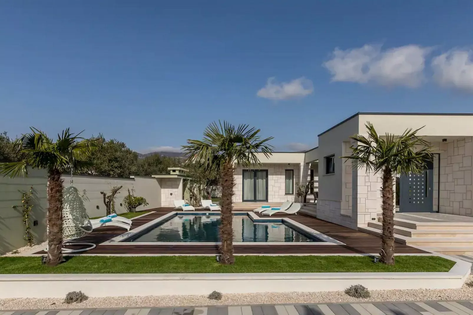 Sophisticated Oasis Residence Villa with Pool - Three Bedroom Villa with Pool