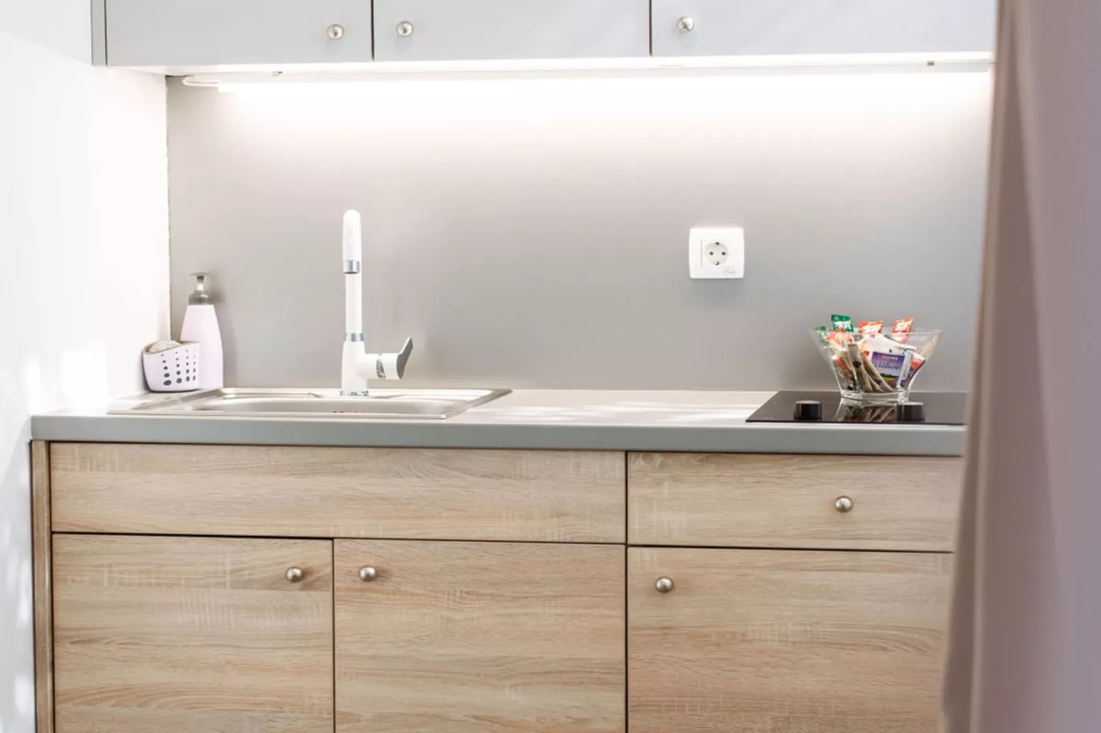 Stylish Apartments with Osijek Near Top Attractions - Standard Studio Apartment  - Maks 3 - Cuisine