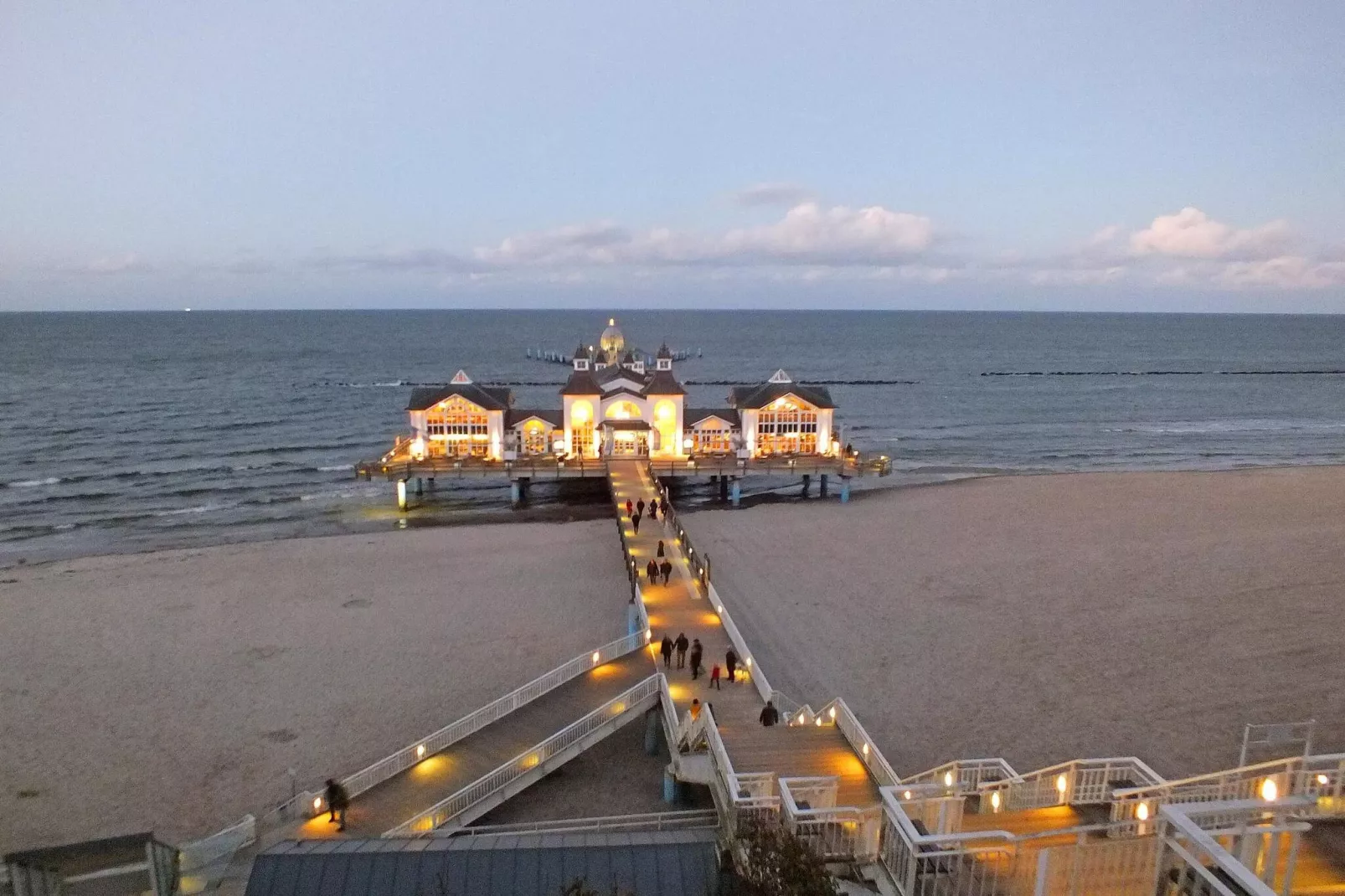 Base moderne avec plancher chauffant - Vue sur l'eau