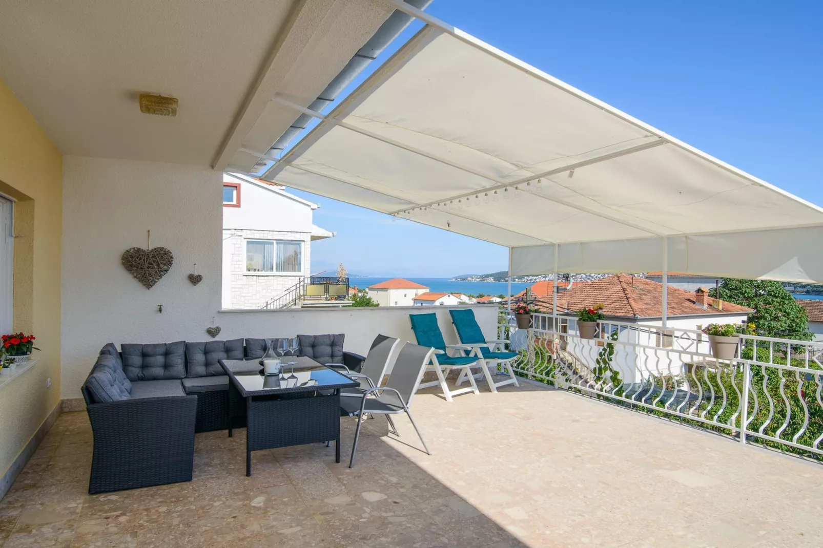 Modern Apartment Near Trogir Beach with Sea View Terrace and Lounge Area - Two Bedroom Apartment - Indoor