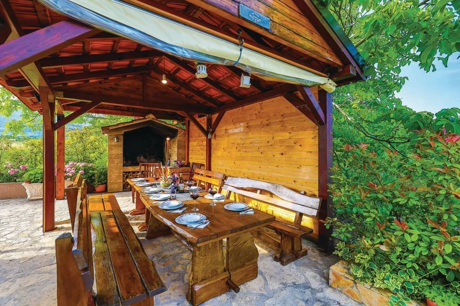 Mediterranean Stylish Villa with Pool in Kastel Stari - Six Bedroom Villa with Pool - Im Freien