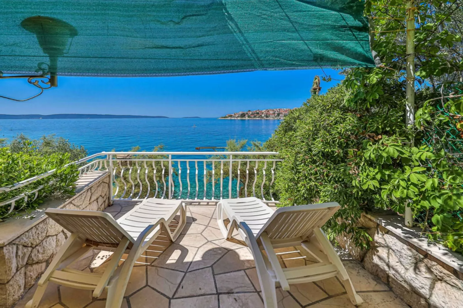 Holiday Home by the Sea with Terrace & Ocean Views on Čiovo - Two Bedroom Holiday Home - Terrasse