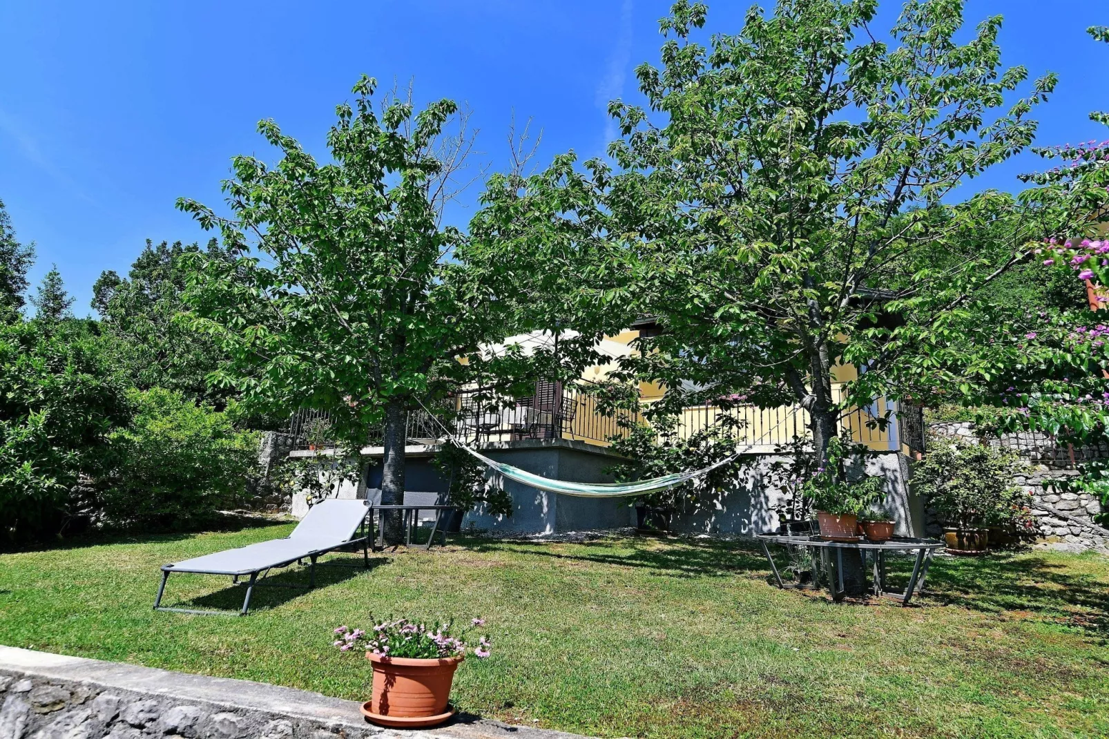 Charming Holiday Home with Terrace and Garden - One Bedroom Holiday Home - Extérieur