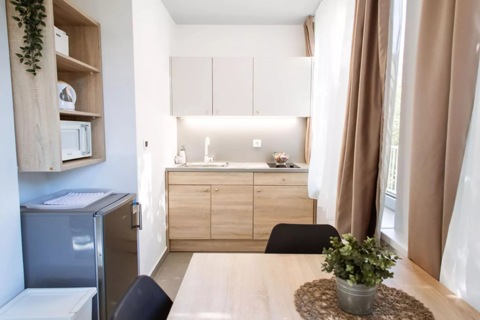 Stylish Apartments with Osijek Near Top Attractions - Standard Studio Apartment  - Maks 3 - Cuisine