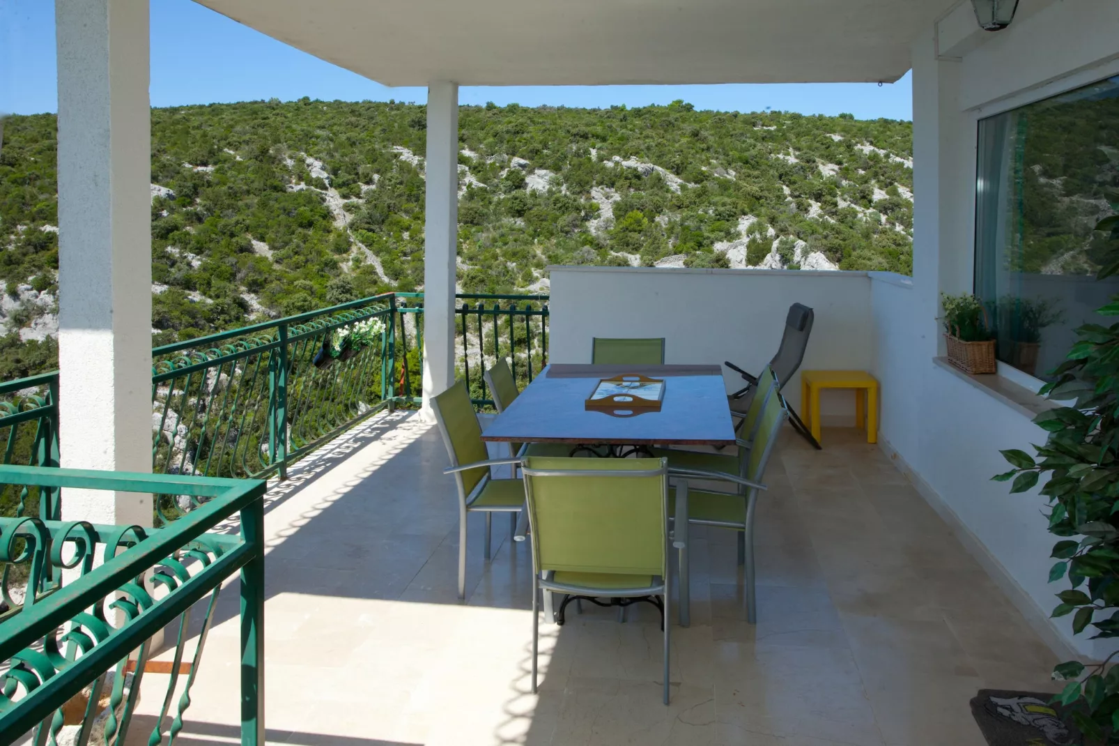Wonderful Visinisce Apartments with Terrace and Sea Views - Standard Three Bedroom Apartment (Owner 2) - Terrace