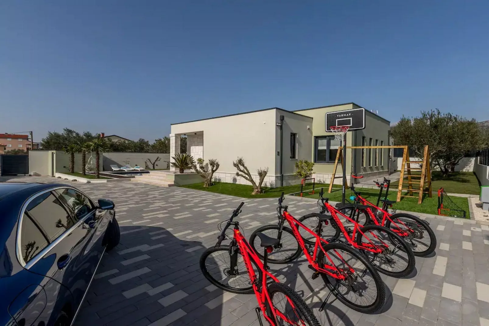 Sophisticated Oasis Residence Villa with Pool - Three Bedroom Villa with Pool - Im Freien