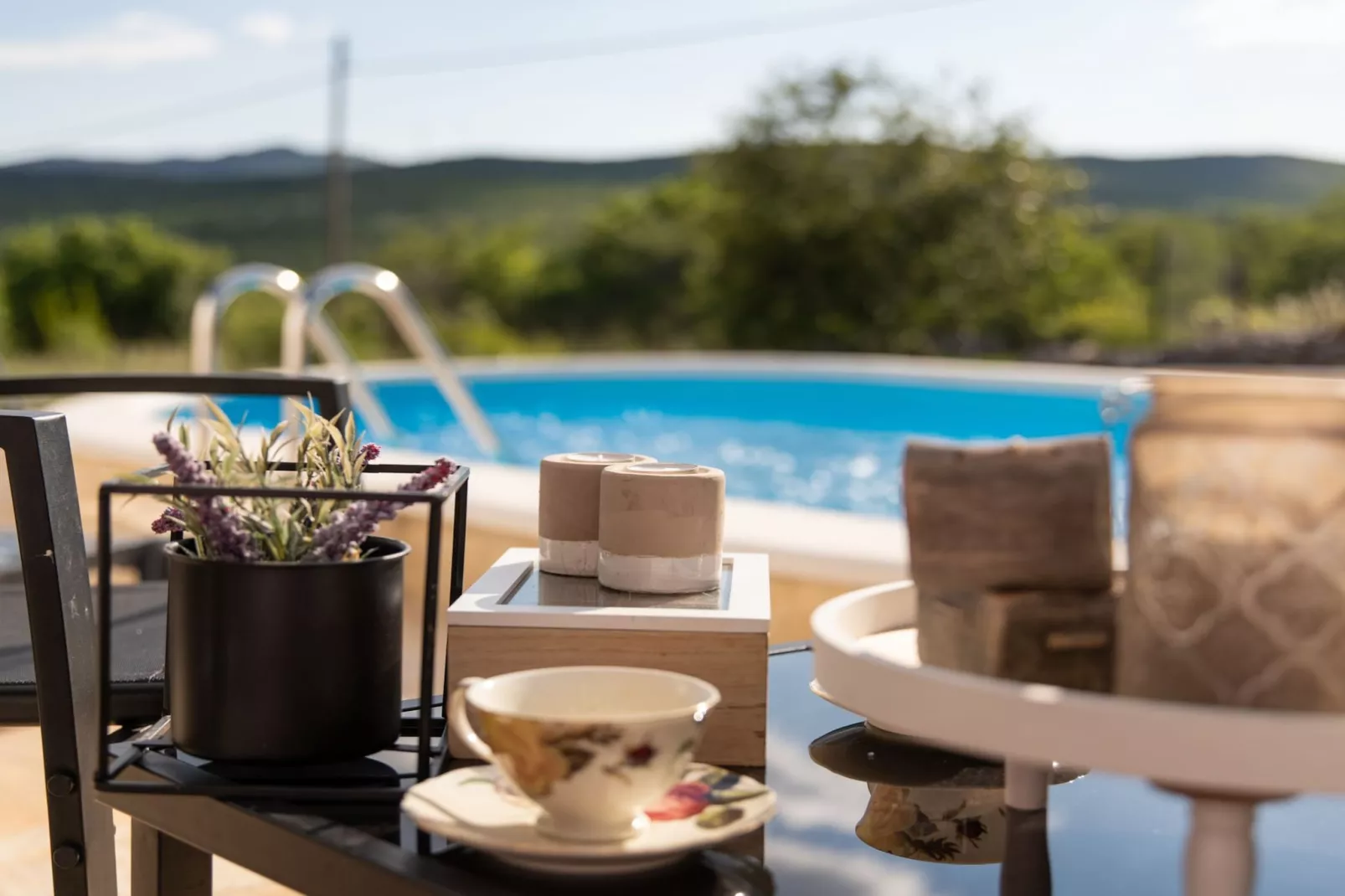 Serene Retreat Holiday Home with Pool - Two Bedroom Holiday Home with Pool - Schwimmbad
