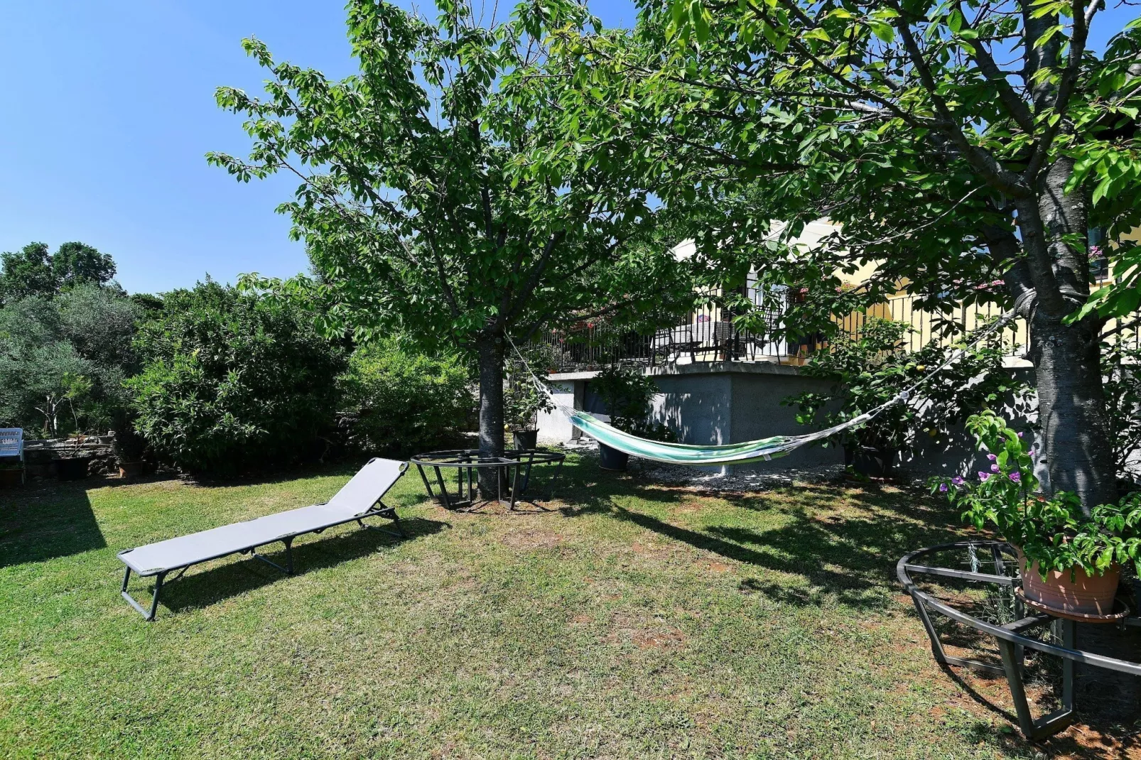 Charming Holiday Home with Terrace and Garden - One Bedroom Holiday Home - Extérieur