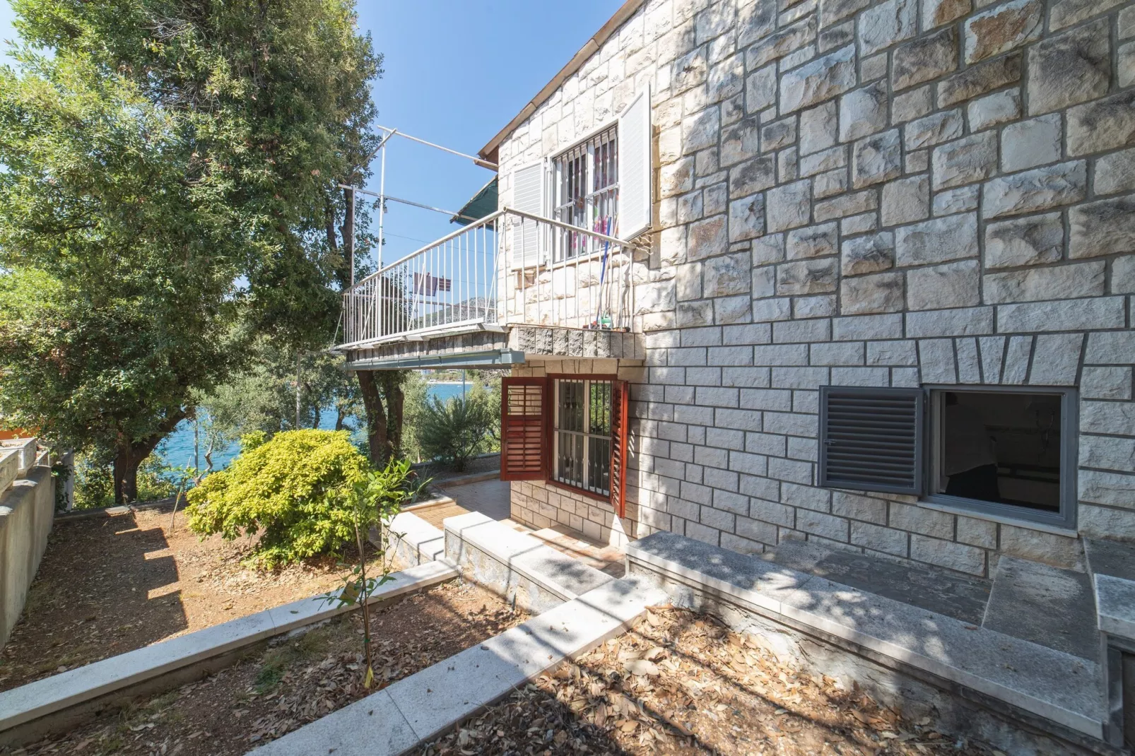 Two Bedroom Holiday Home - Outdoor