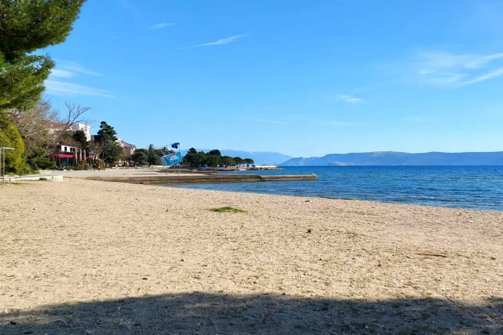 Charming Crikvenica Beachfront Apartment - One Bedroom Apartment - Extérieur