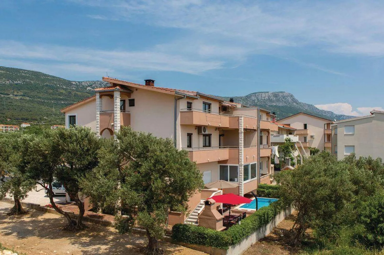Charming Villa with Outdoor Pool, BBQ, and Sun Deck in Tranquil Kaštela Area - Five bedroom Villa - Outdoor