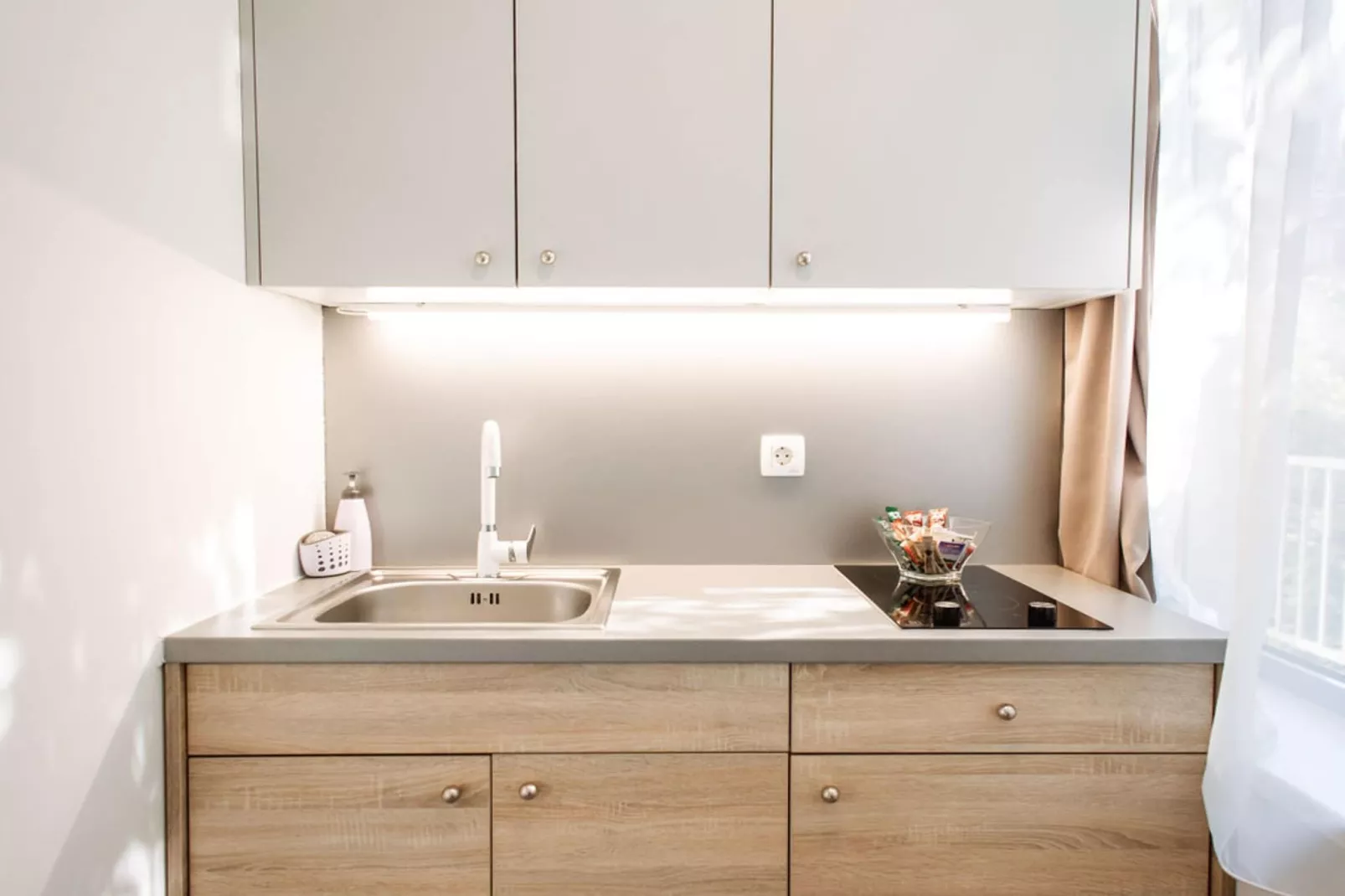 Stylish Apartments with Osijek Near Top Attractions - Standard Studio Apartment  - Maks 3 - Cuisine