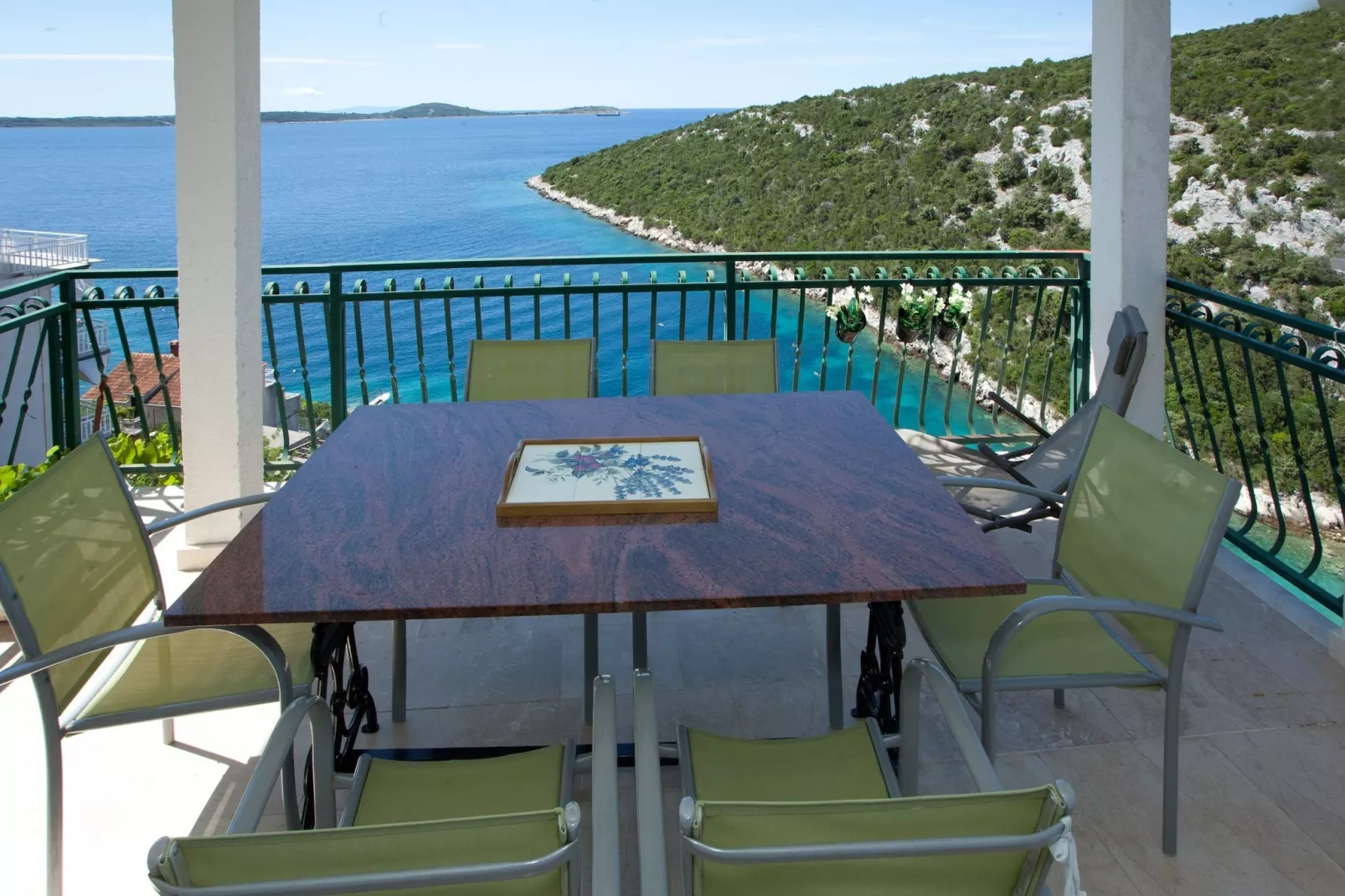 Wonderful Visinisce Apartments with Terrace and Sea Views - Standard Three Bedroom Apartment (Owner 2) - Terrace