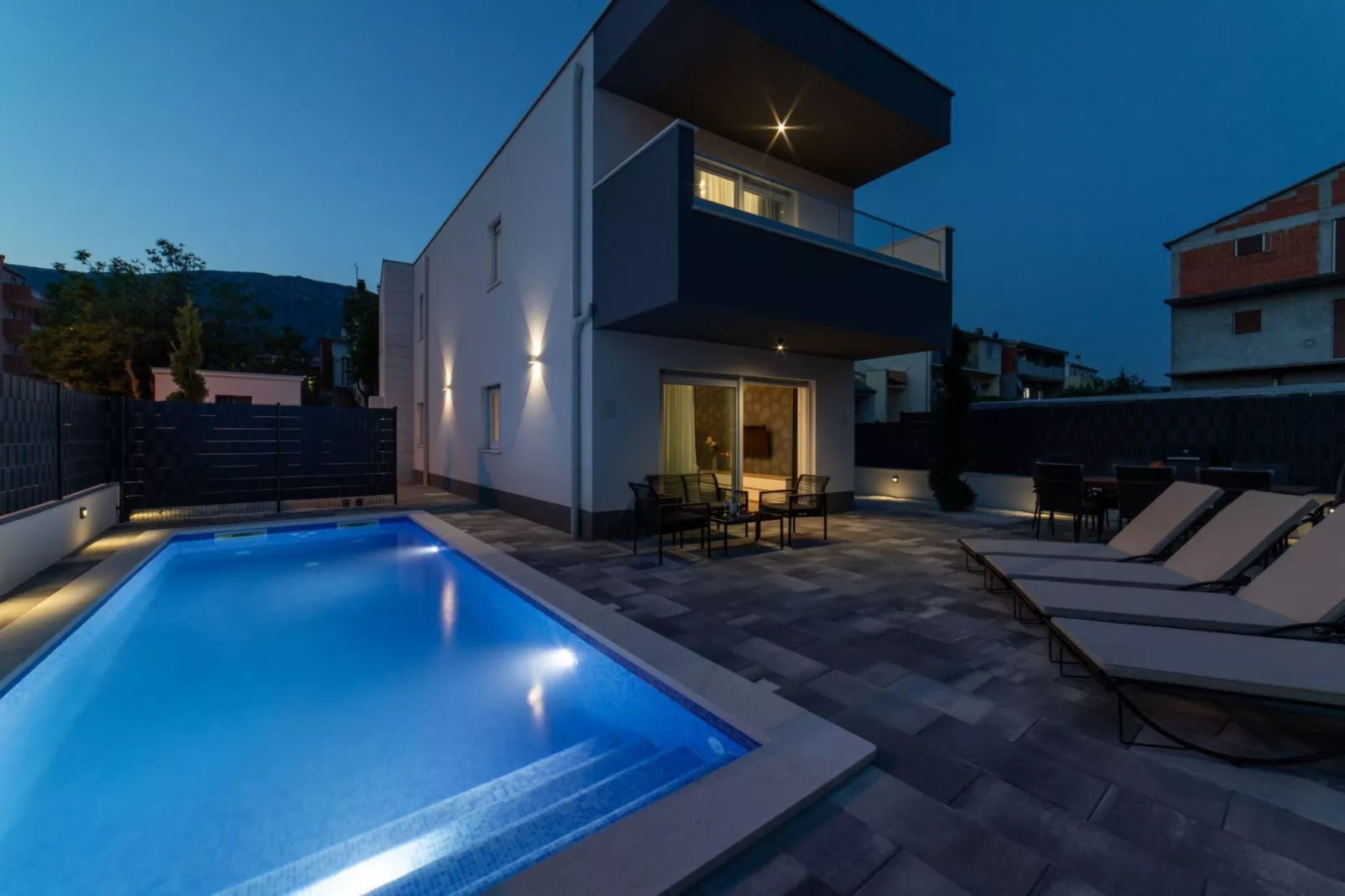 Luxury Kastela Villa with Heated Pool and Lounge Area - Four Bedroom Villa - Swimming pool