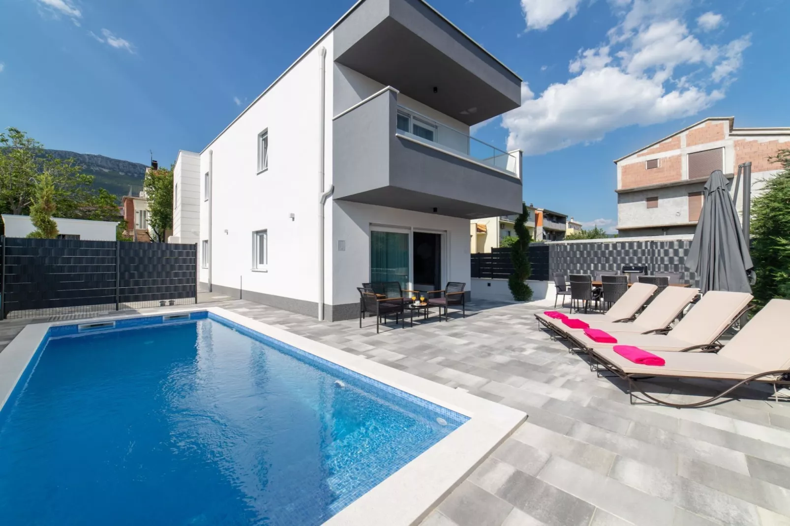 Luxury Kastela Villa with Heated Pool and Lounge Area - Four Bedroom Villa - Swimming pool
