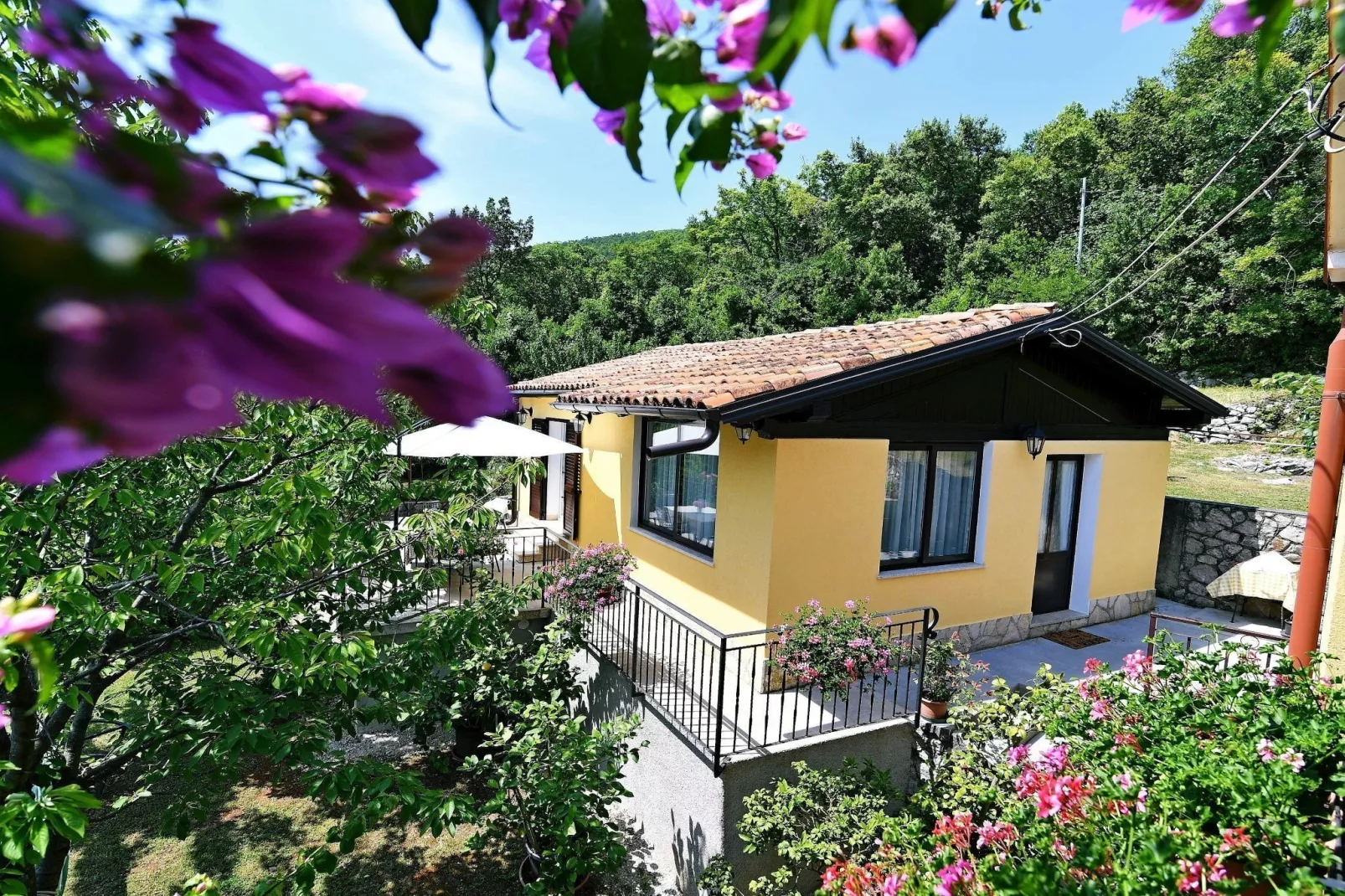 Charming Holiday Home with Terrace and Garden - One Bedroom Holiday Home - Extérieur
