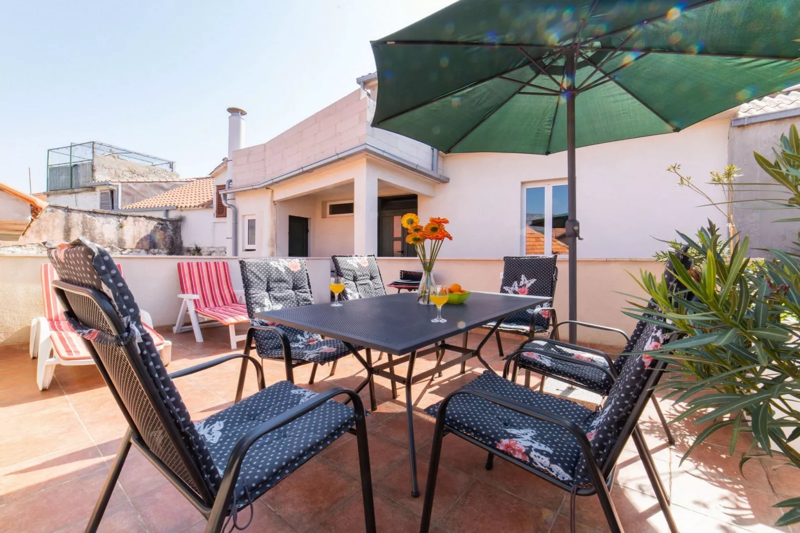Four Bedroom Villa - Terrasse