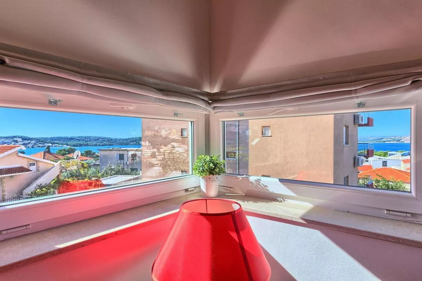 Luxury Apartment Okrug Gornji with Sea View and Pool - Three Bedroom Apartment with Sea View and Pool