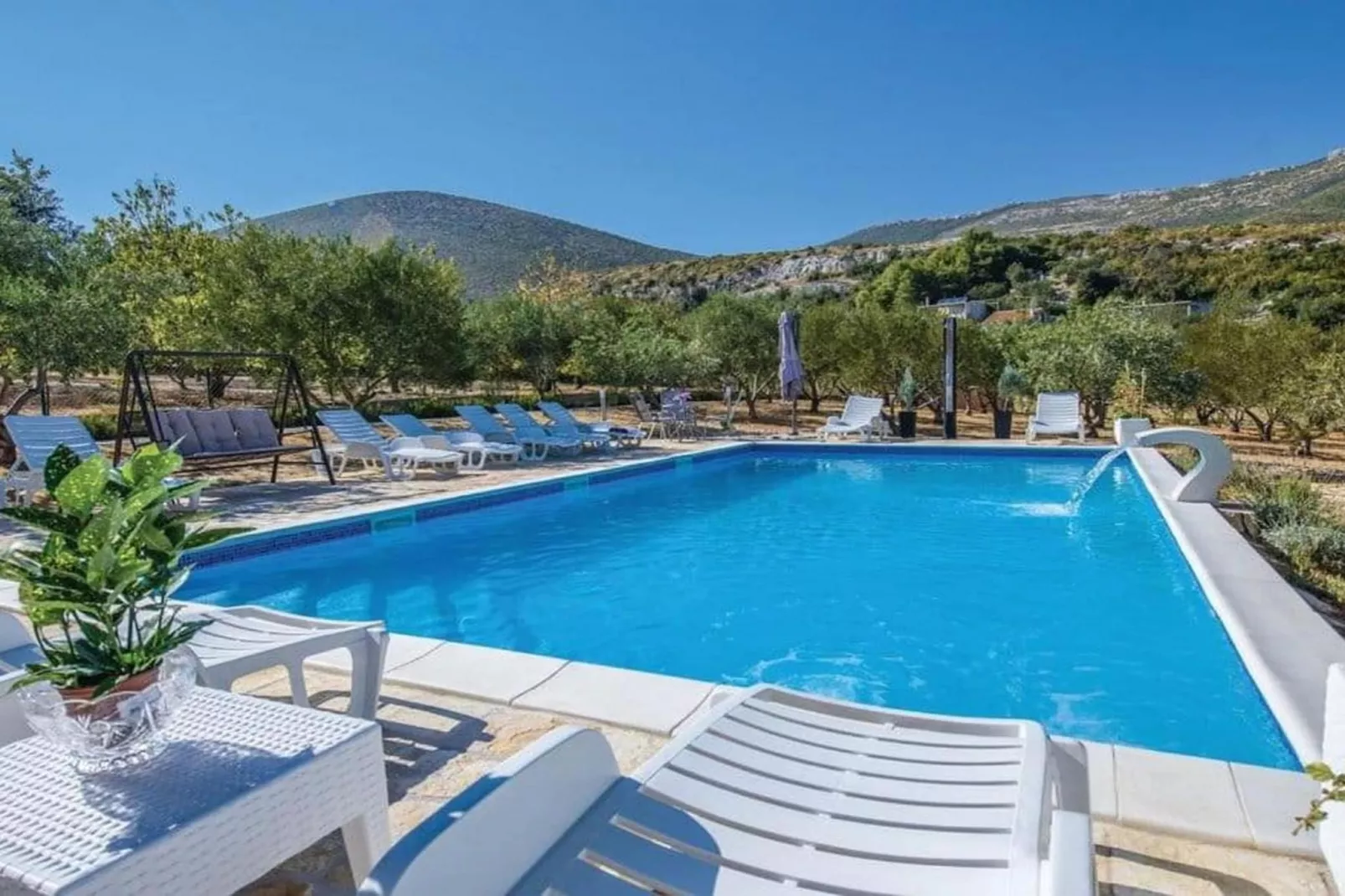 Exclusive Elegant Villa with Pool in Kastel Novi - Seven Bedroom Villa with Pool - Schwimmbad
