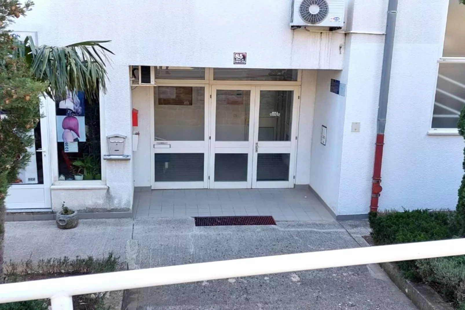 Charming Crikvenica Beachfront Apartment - One Bedroom Apartment - Extérieur