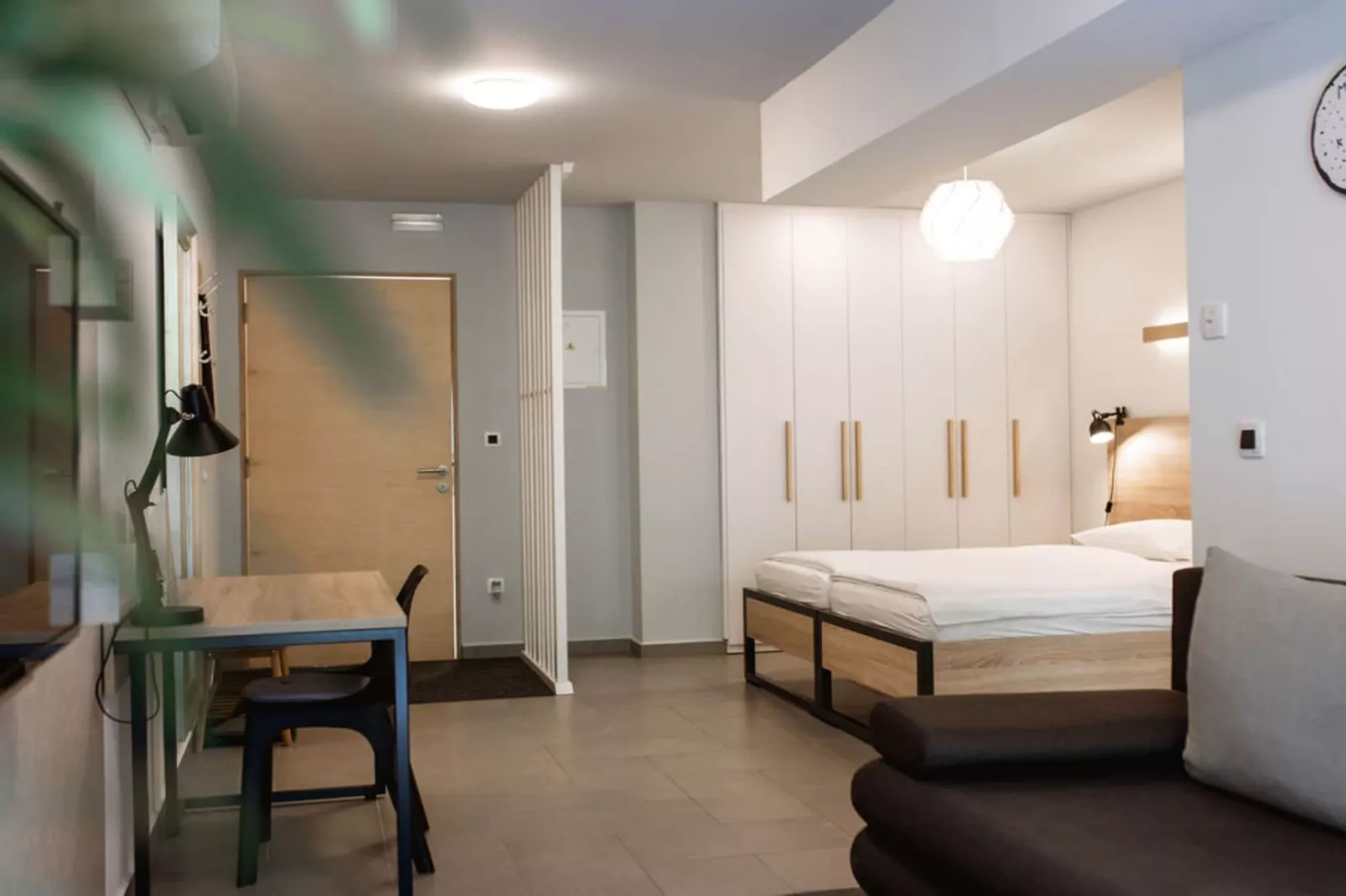 Stylish Apartments with Osijek Near Top Attractions - Standard Studio Apartment  - Maks 3 - Chambre