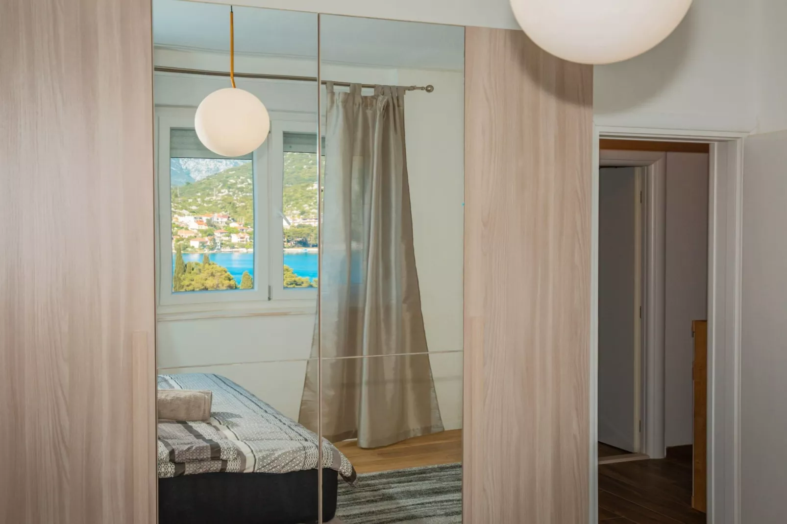 Apartment Matko - Two Bedrom Apartment with Beach View
