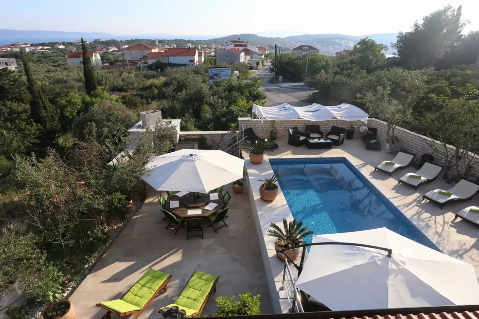 Okrug Gornji Luxurious Escape Villa with Pool - Five Bedroom Villa with Pool - Aussicht