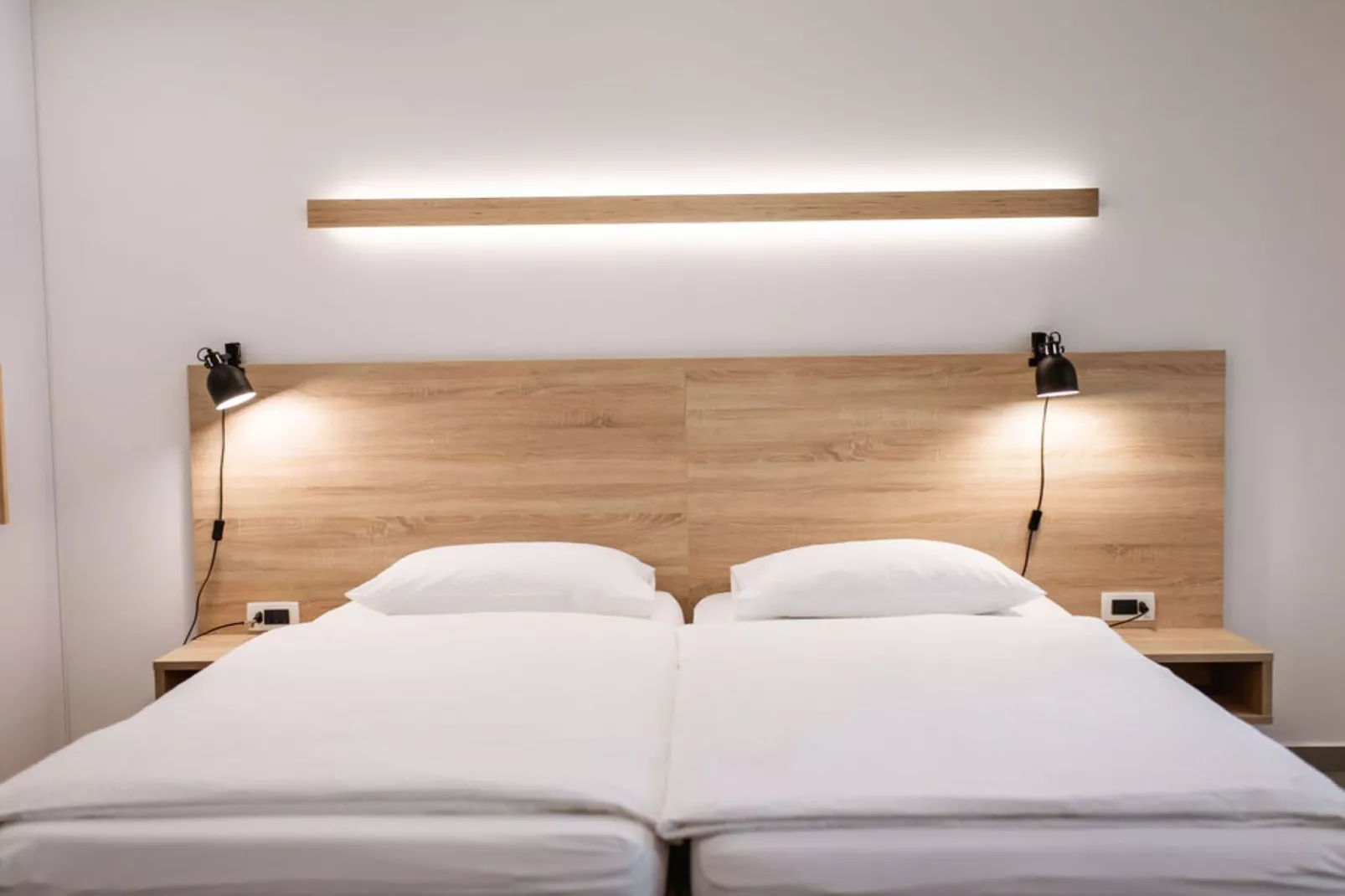Stylish Apartments with Osijek Near Top Attractions - Standard Studio Apartment  - Maks 3 - Chambre