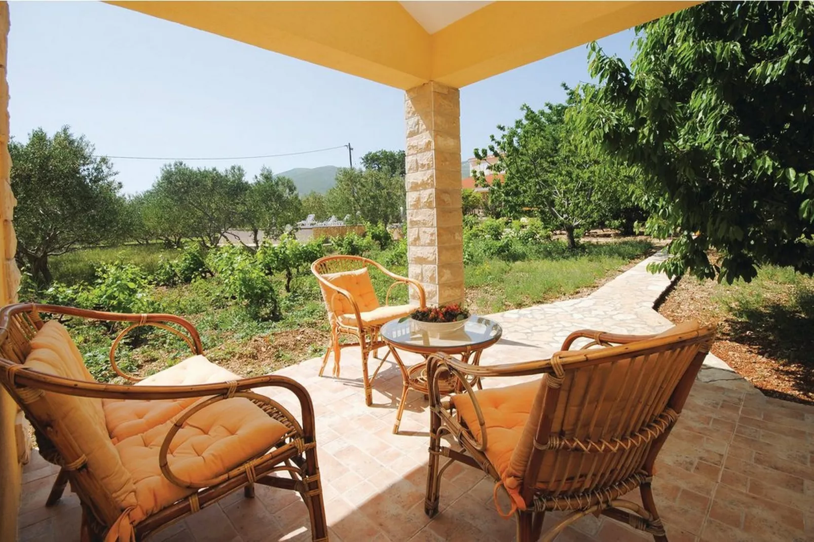 Picturesque Escape Holiday Home with Pool and Sauna - Four Bedroom Holiday Home with Sauna and Pool - Terrace