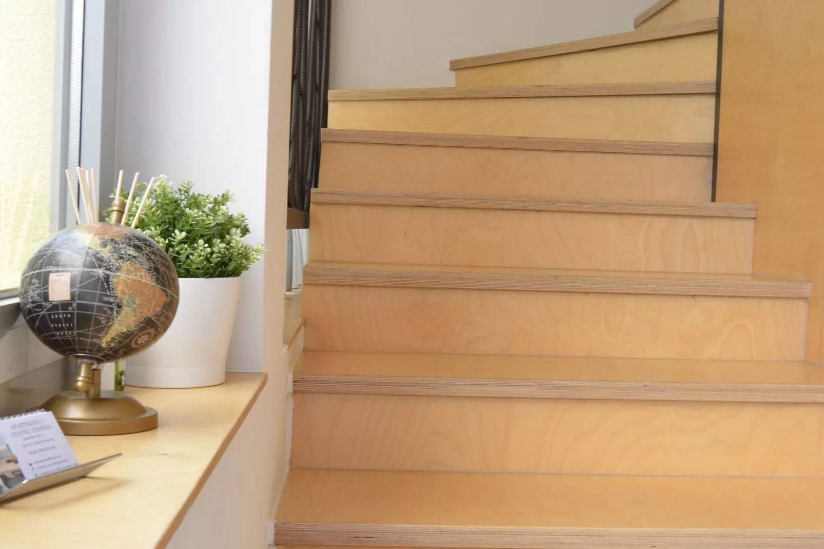 Stylish Apartments with Osijek Near Top Attractions - Comfort Studio Apartment - Maks - Stairs