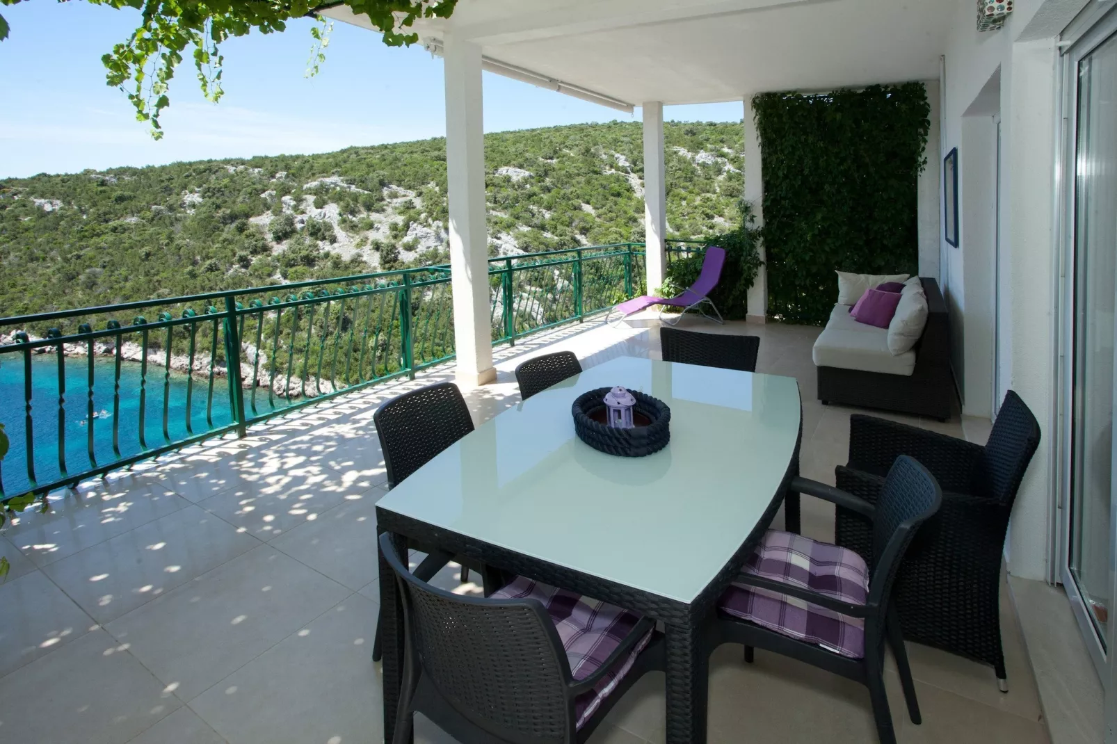 Wonderful Visinisce Apartments with Terrace and Sea Views - Standard Two Bedroom Apartment  (Owner 1) - Terrace
