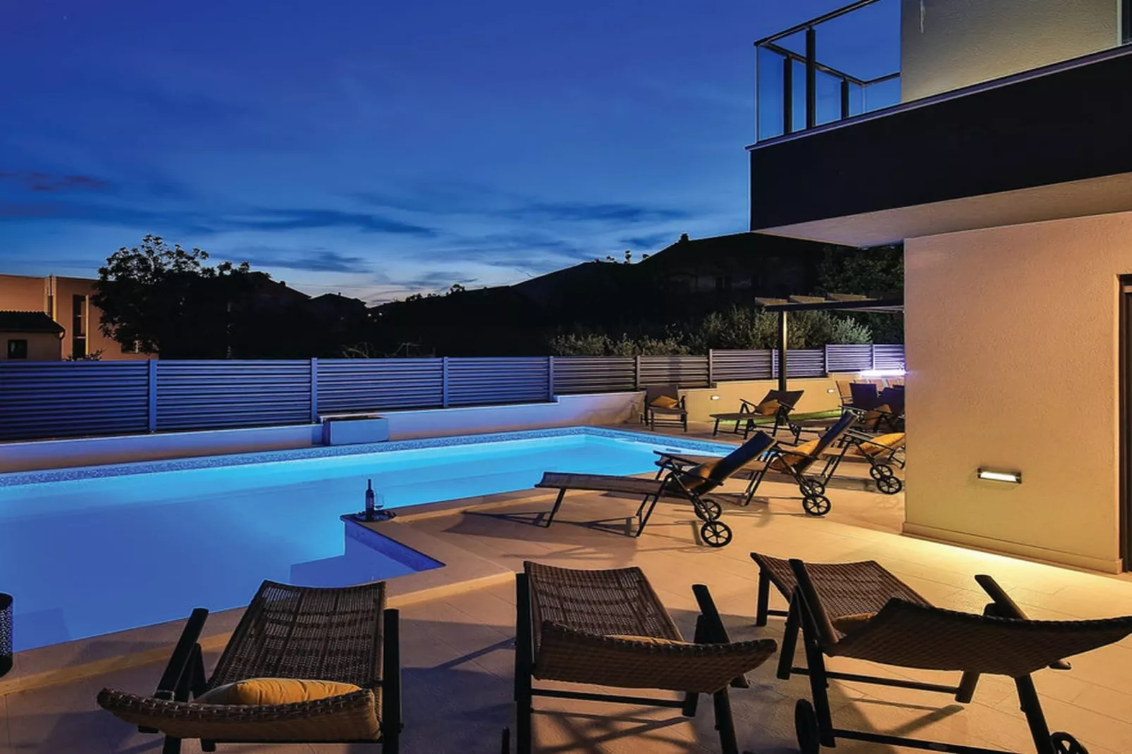 Modern Kastel Villa with Private Pool, Gym, and Large Outdoor Space - Eight Bedroom Villa - Schwimmbad