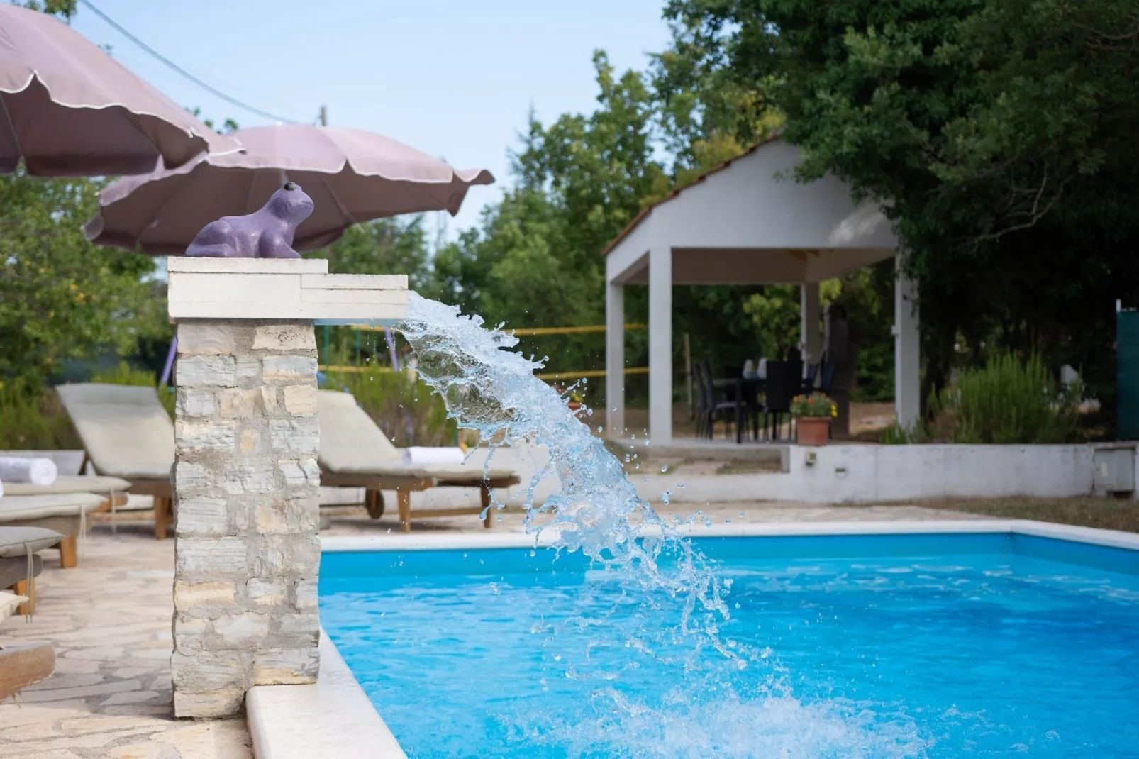 Spacious Prgomet Retreat with Private Pool, Fitness Centre, and Garden - Three Bedroom Villa - Swimming pool