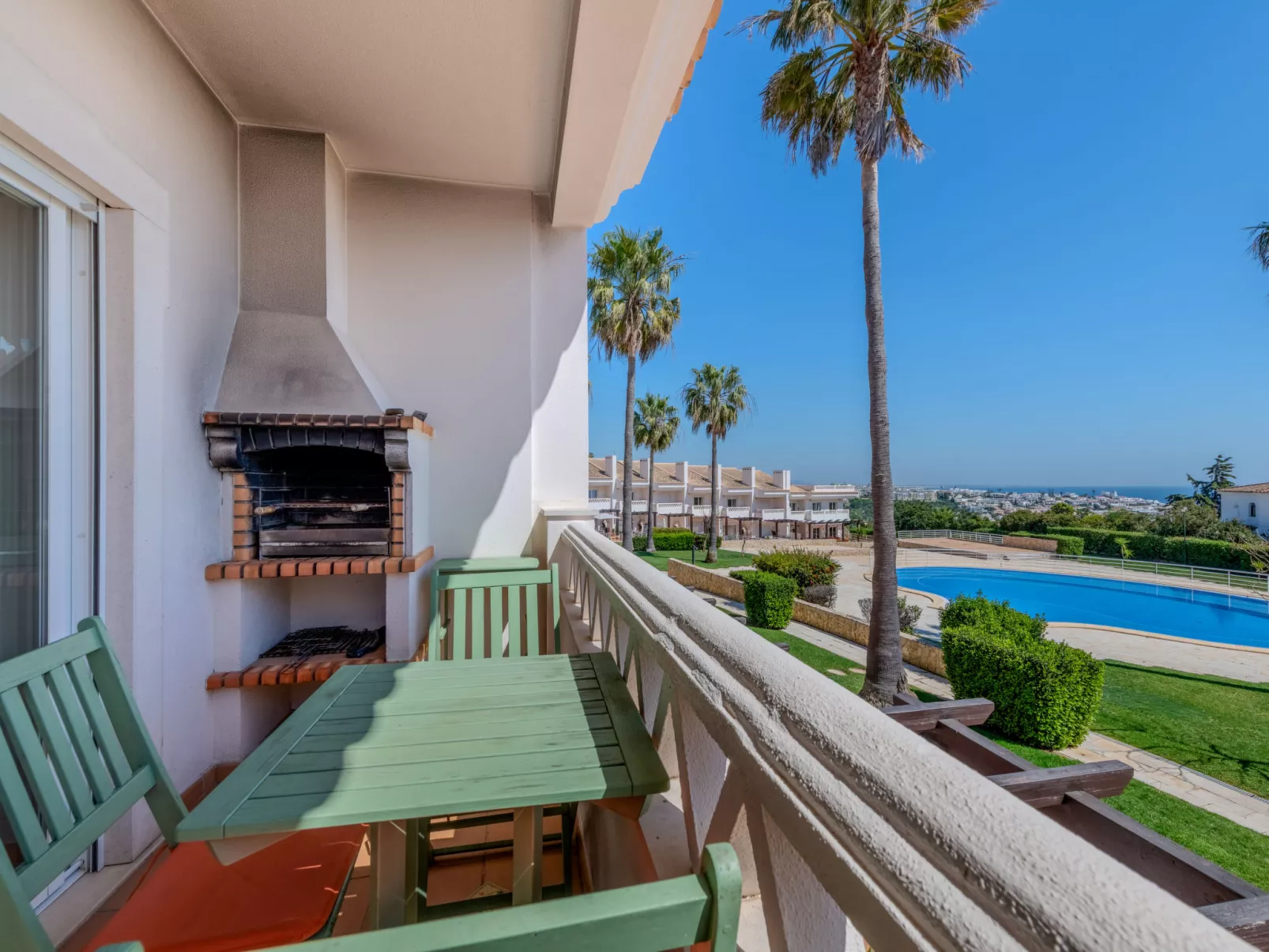 Aguia M T2 - VIP Properties - Outside