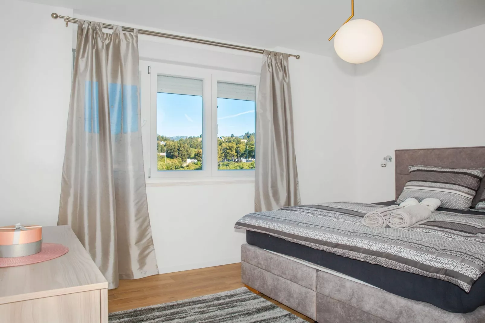 Apartment Matko - Two Bedrom Apartment with Beach View - Schlafzimmer