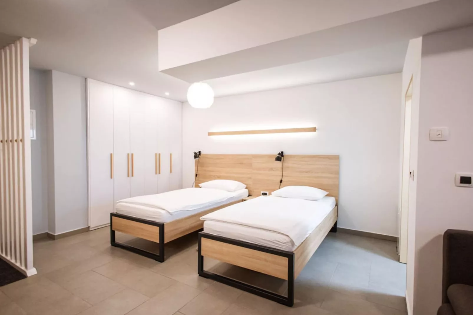 Stylish Apartments with Osijek Near Top Attractions - Standard Studio Apartment  - Maks 3 - Chambre