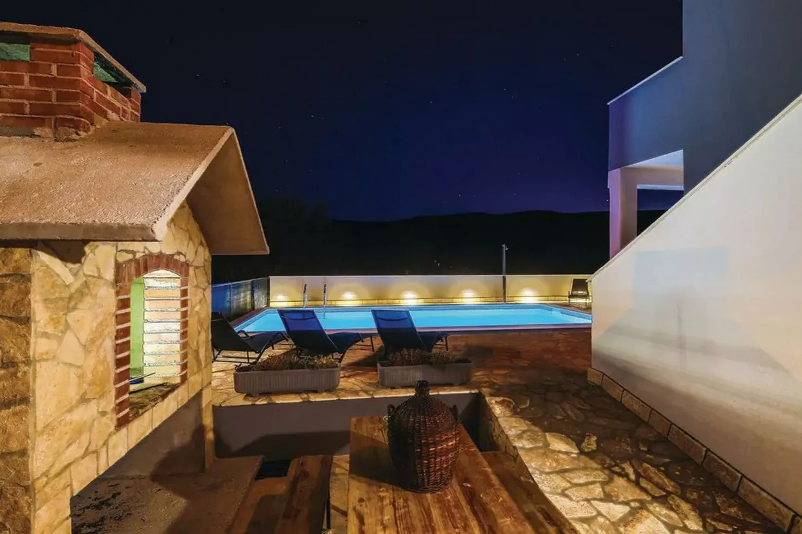 Three Bedroom Villa - Schwimmbad